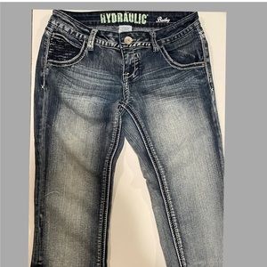 Hydraulic Capri Jeans
